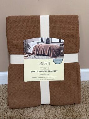 Linden Street Twin Soft Cotton Blanket - Brown